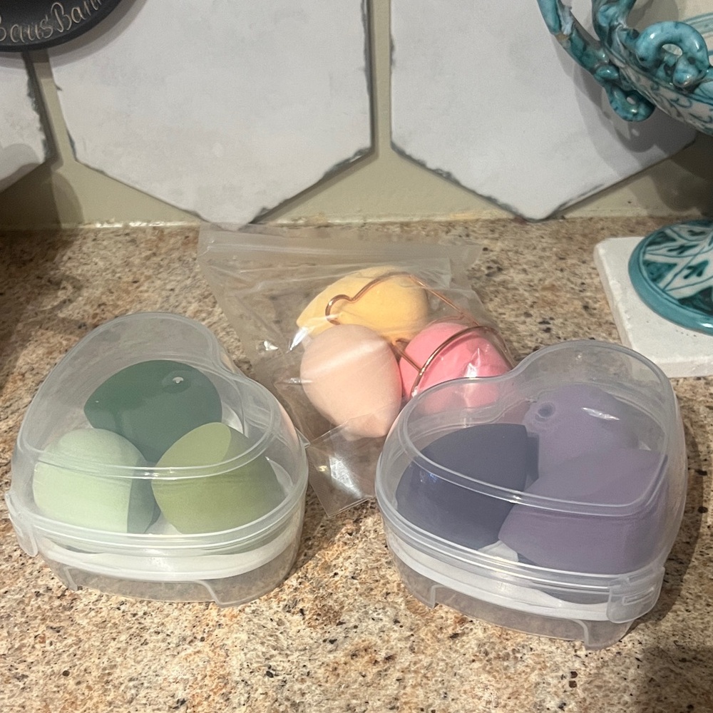 Heart-Shaped Makeup Sponge Set